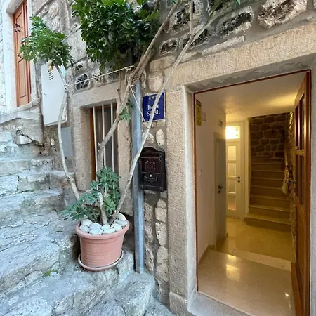 Throne Iii. * Dubrownik