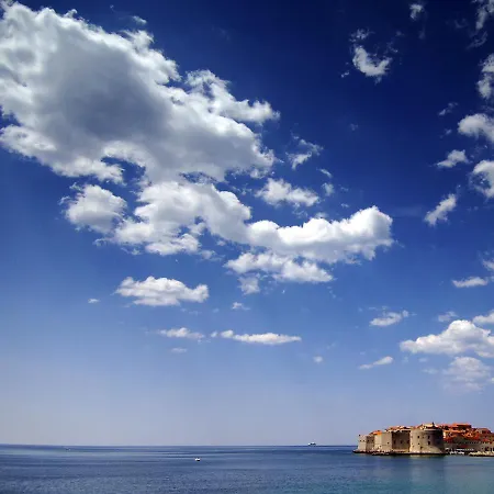 Apartamento Throne Iii.