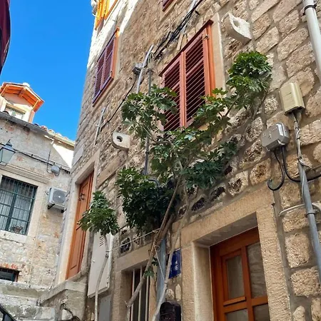 Throne Iii. * Dubrovnik