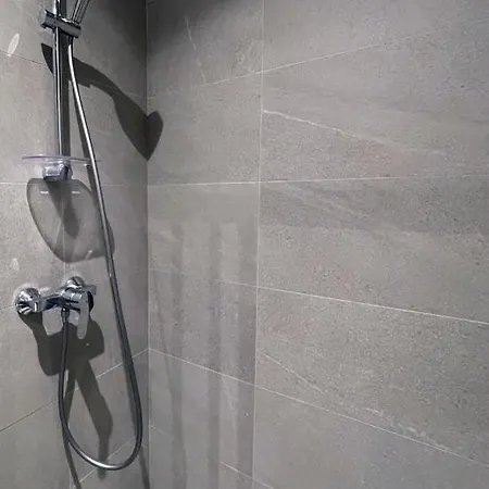 Throne Iii. Appartement