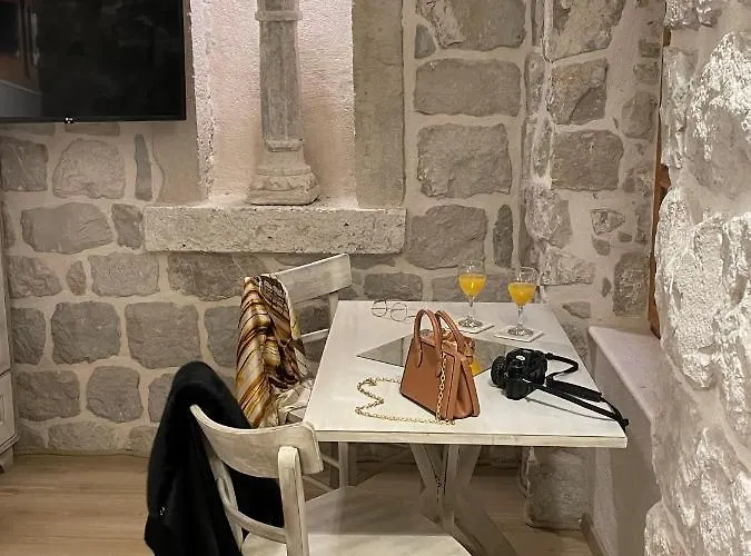 Throne Iii. Apartamento *