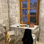 Throne Iii. דוברובניק