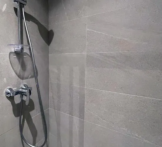 Throne Iii. Apartamento