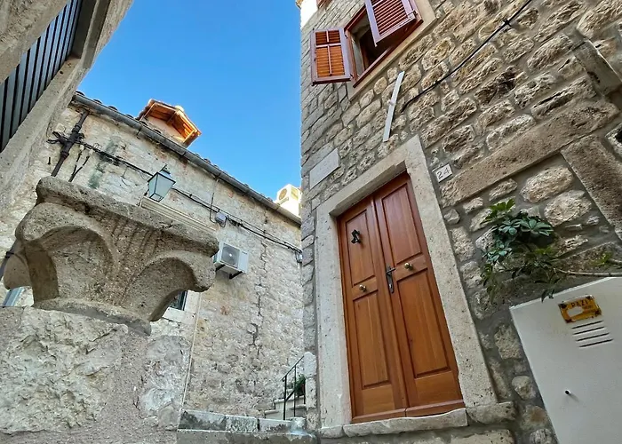 Throne Iii. * Dubrovnik